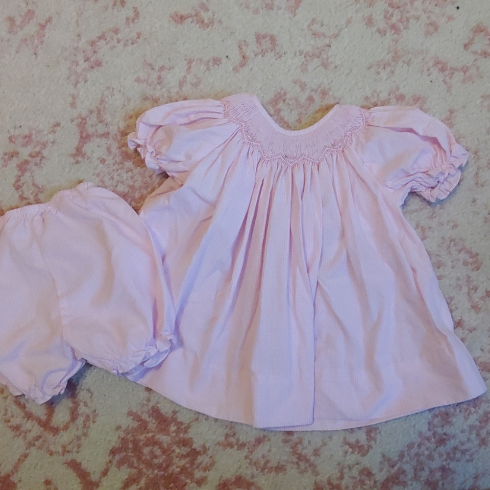 Euc Petit Ami newborn smocked dress